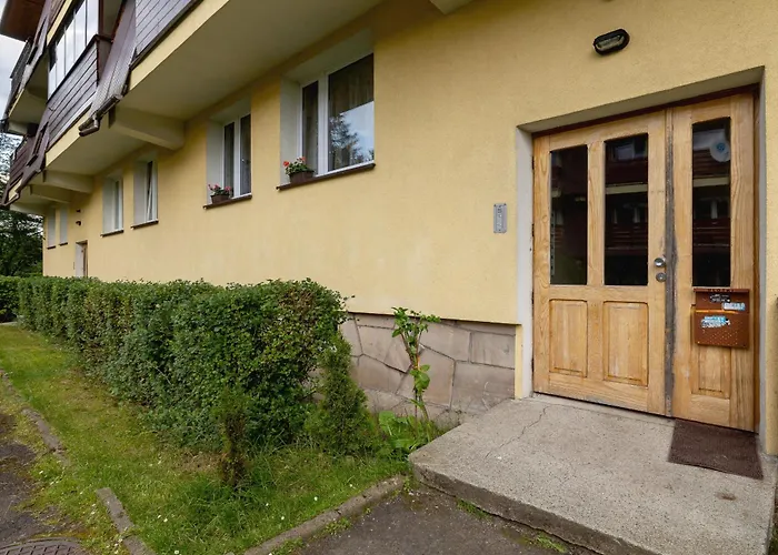 Osiedle Kasprusie Apartament z 2 Balkonami Zakopane Centrum by Noclegi Renters